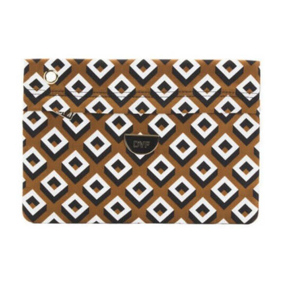 DIANE VON FURSTENBERG Printed Nylon Flat Zip Pouch Diamond Squares COCOA